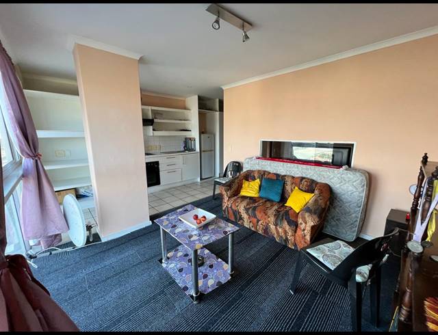 1 BEDROOM APARTMENT FOR SALE IN TOWNSEND ESTATE